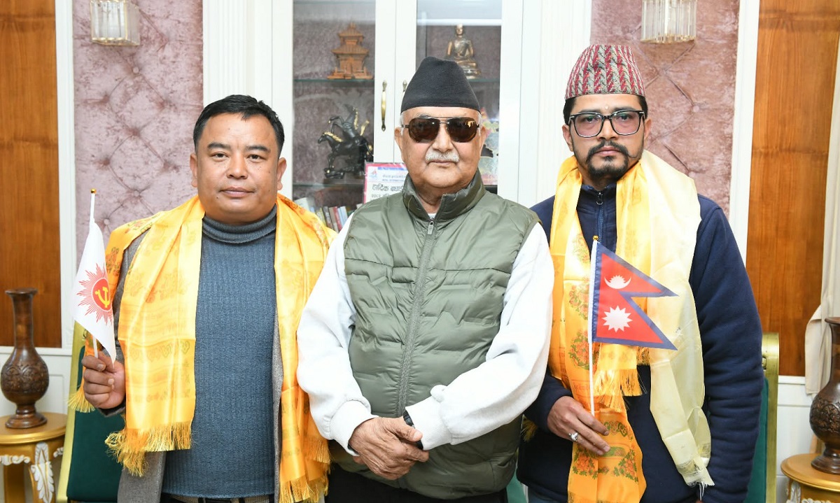 माओवादीका राजेश लामा एमाले प्रवेश